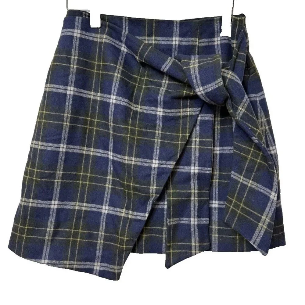Aritzia please see